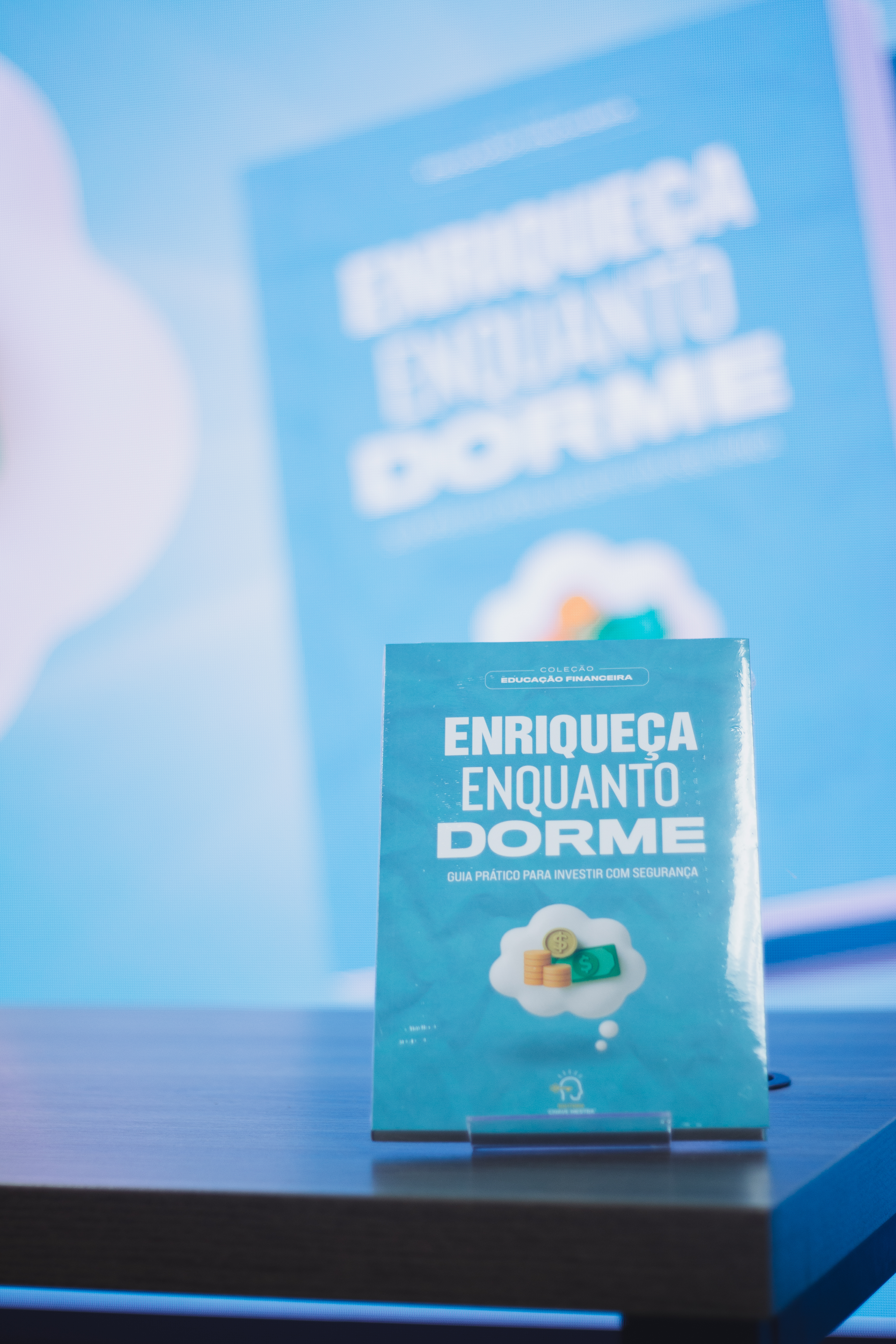 Livro Enriqueça Enquanto Dorme