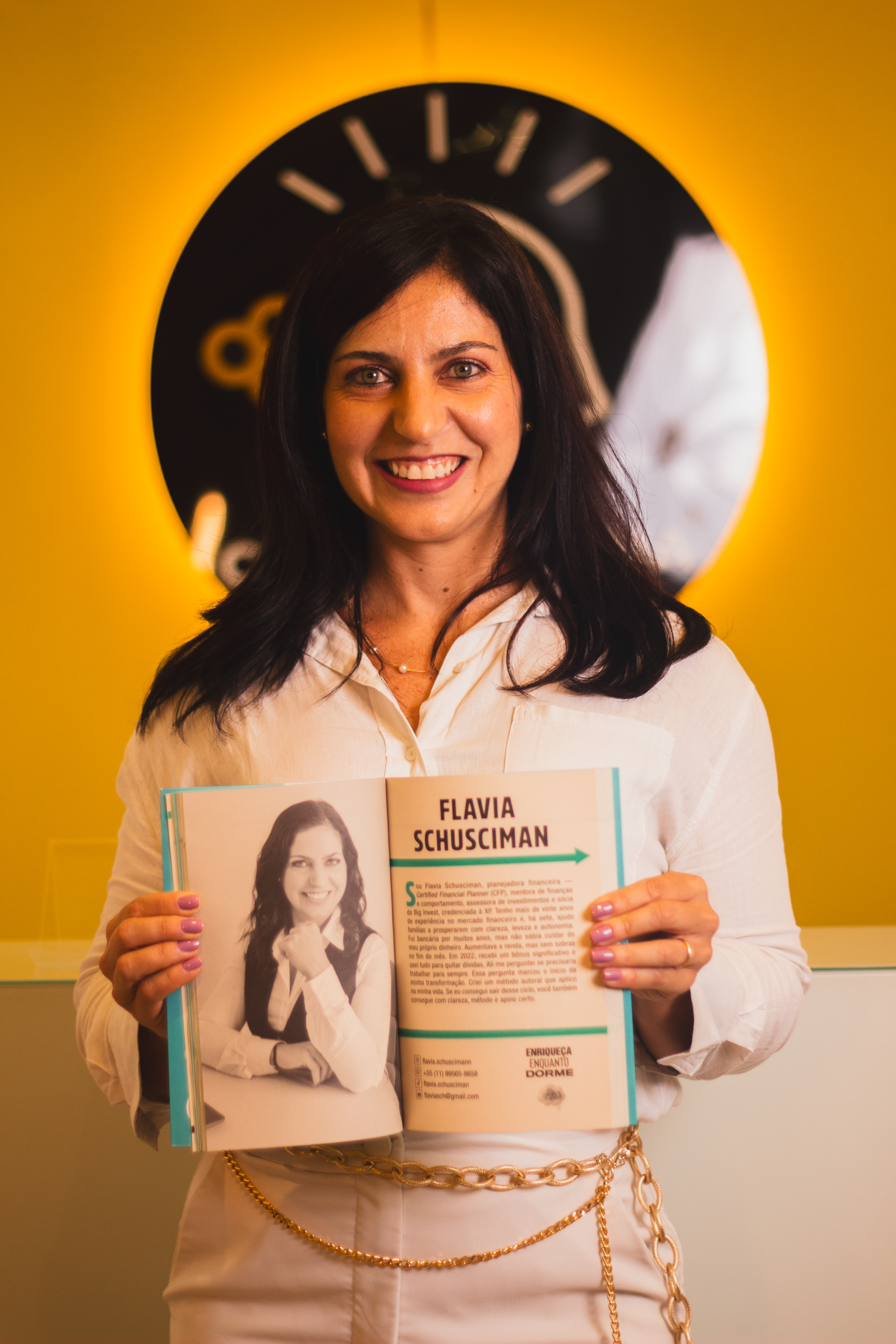 Página da autora no livro